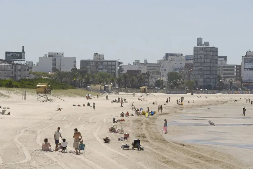 La playa del barrio será uno de los puntos donde se desarrollarán las actividades