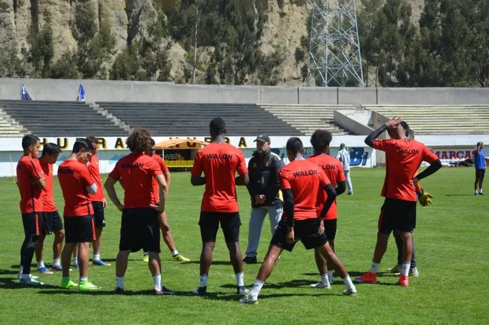 Ischia con sus jugadores