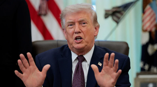 Trump se burla de Macron: Su mujer lo trata terriblemente mal, todavía se está recuperando del derechazo en la mandíbula