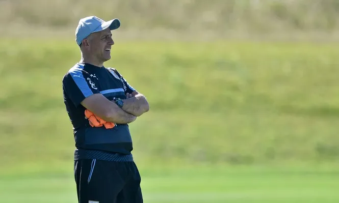 Honduras le da 10 días a Coito para rescindir con Uruguay