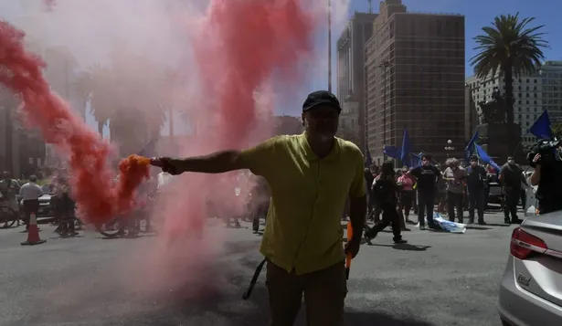 La movilización de AEBU llegó hasta la Torre Ejecutiva.