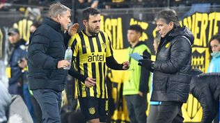 Diego Aguirre, Camilo Mayada y Juan Verzeri de Peñarol