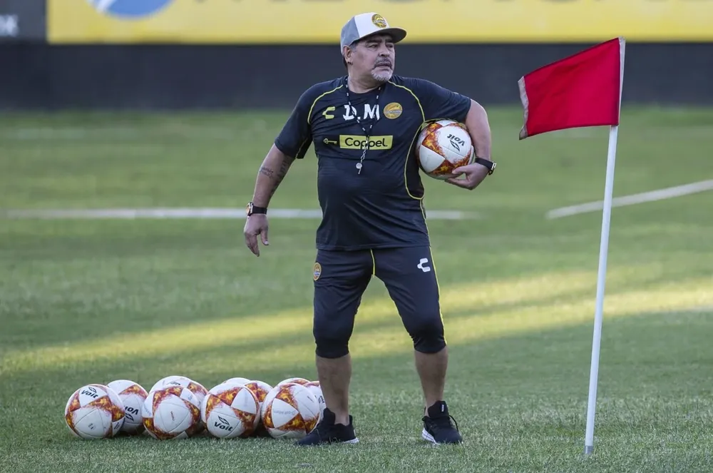 Maradona en su primera práctica en Dorados