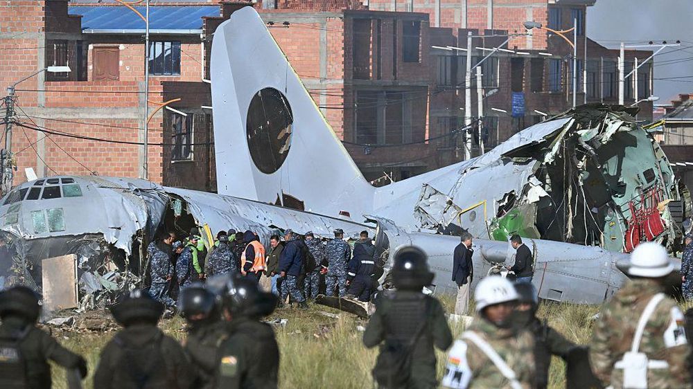 El avión transportaba nuevos billetes del banco central del país.
