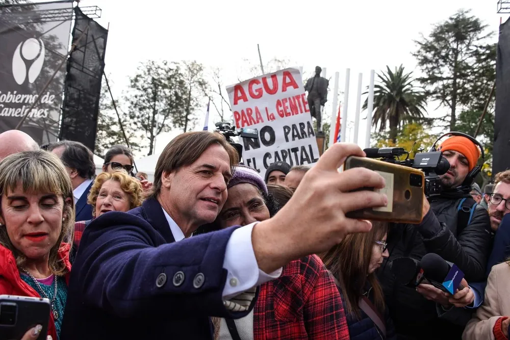 El presidente mantuvo estables los niveles de aprobación y desaprobación