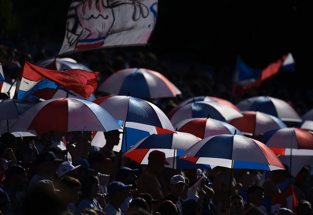Hinchas de Nacional en el partido contra Defensor Sporting