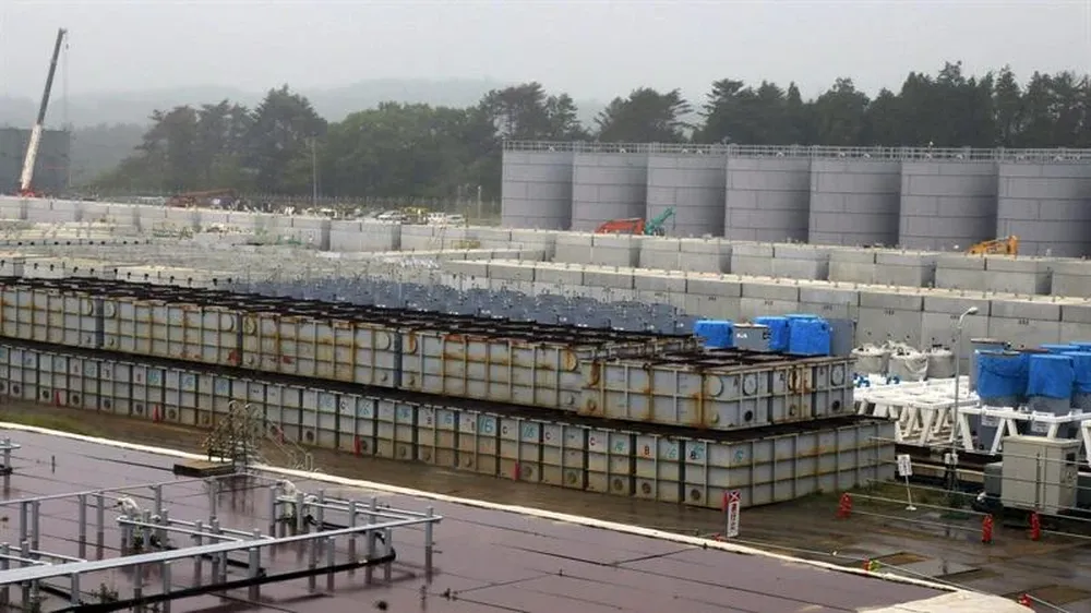 La central nuclear de Fukushima de los tanques de almacenaje de agua radioactiva