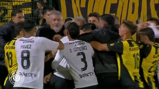 El cruce en Peñarol vs Colo Colo