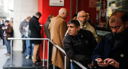 Argentinos sacan sus dólares al exterior y bancos uruguayos reciben más consultas