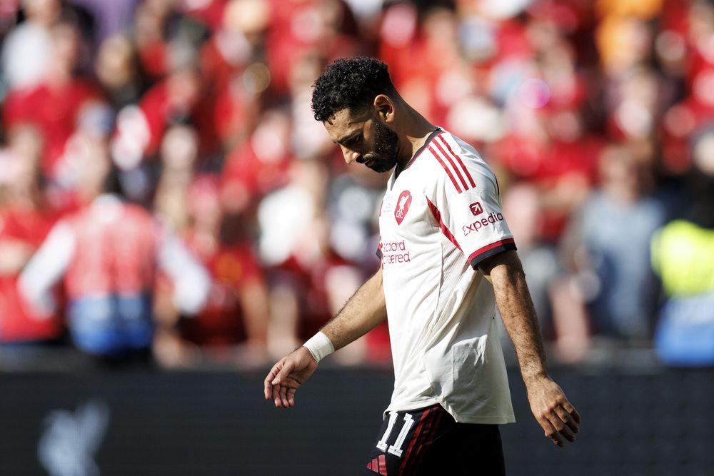 Mohamed Salah de Liverpool reaccionó tras marrar su penal en la final de la Community Shield ante Crystal Palace Mohamed Salah de Liverpool reaccionó tras marrar su penal en la final de la Community Shield ante Crystal Palace