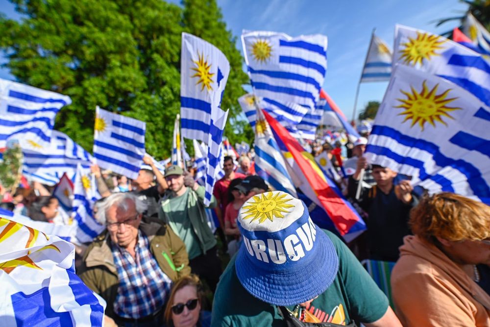 Banderazo del Frente Amplio