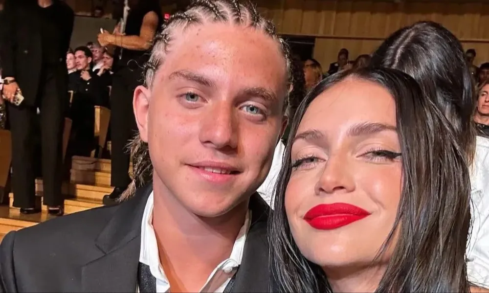 Valentino López junto a su tía, Zaira Nara.