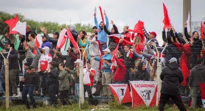 Hinchas de Tacuarembó