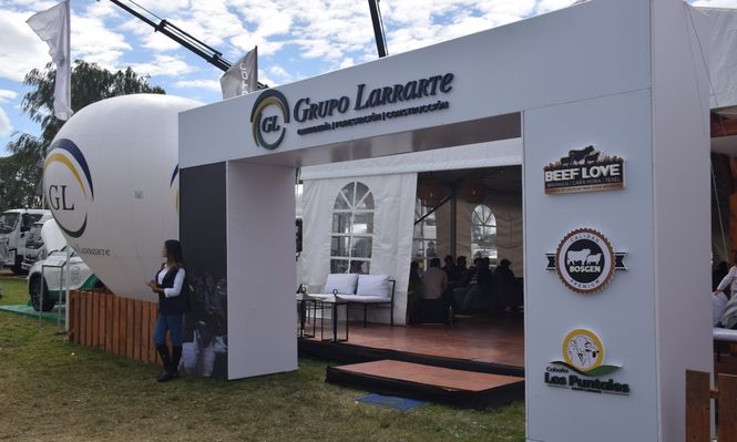 Stand del Grupo Larrarte. (Archivo)