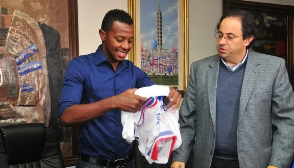 Presentación del hondureño Velásquez