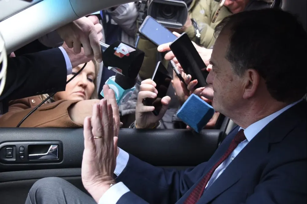 El senador Guido Manini Ríos se reunió con el presidente de la República, Luis Lacalle Pou, para discutir la reforma de seguridad social, en la Residencia de Suárez y Reyes