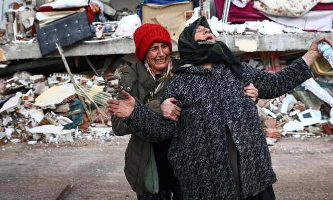 Cómo funciona el sistema de alerta sísmica de Google que falló durante el devastador terremoto de 2023 en Turquía