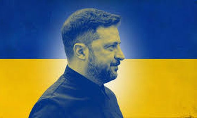 El líder de Ucrania, Volodimir Zelenski, reclamó ante la Eurocámara la rápida inclusión de su país en el bloque en un fecha tan sensible como el cuarto aniversario de la invasión rusa.&nbsp;