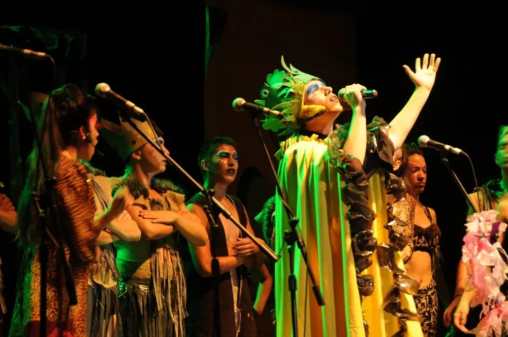 Integrantes de la revista Reflejos