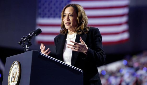 Kamala Harris reveló en 2019 que tiene armas.