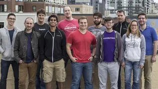 Parte del equipo de Algorithmia, con el uruguayo Oppenheimer (primera fila de remera roja)