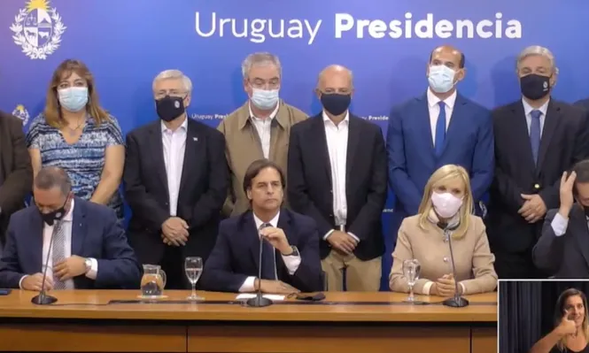 Lacalle Pou dio su mensaje a la población pasadas las 23.30 horas