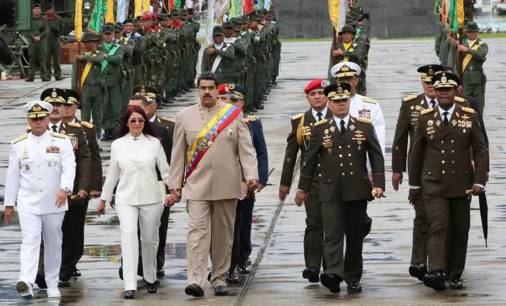 Nicolás Maduro durante un desfile militar en Caracas, el sábado pasado.