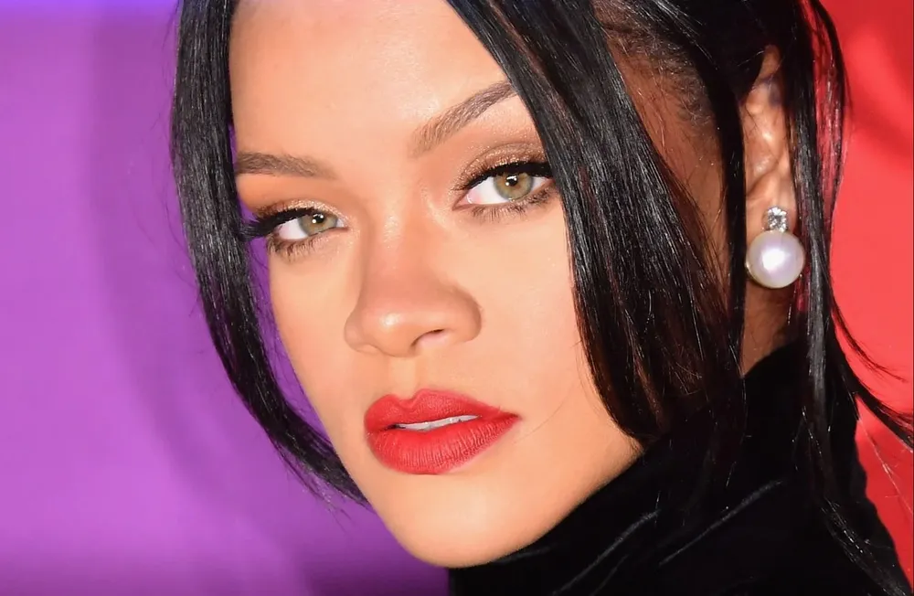 Rihanna vuelve a los escenarios