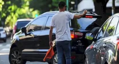 Jorge Macri envió a la Legislatura un proyecto para endurecer las sanciones contra los trapitos, cuidacoches y limpiavidrios.