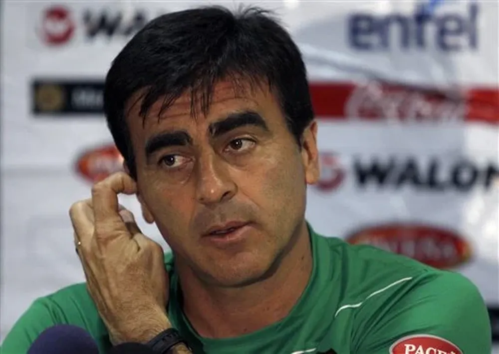 Gustavo Quinteros, técnico de la selección boliviana Gustavo Quinteros, técnico de la selección boliviana