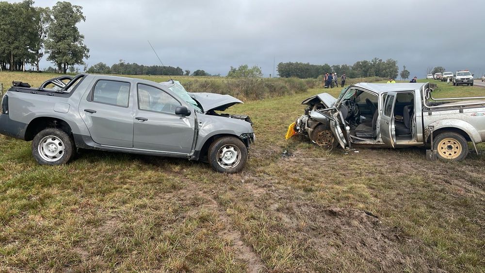 Así quedaron los dos autos que participaron en el accidente de tránsito. Imagen de Policía Caminera