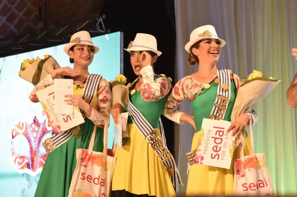 Jennyfer Fleitas, Sabrina Quenon y Romina Miranda.