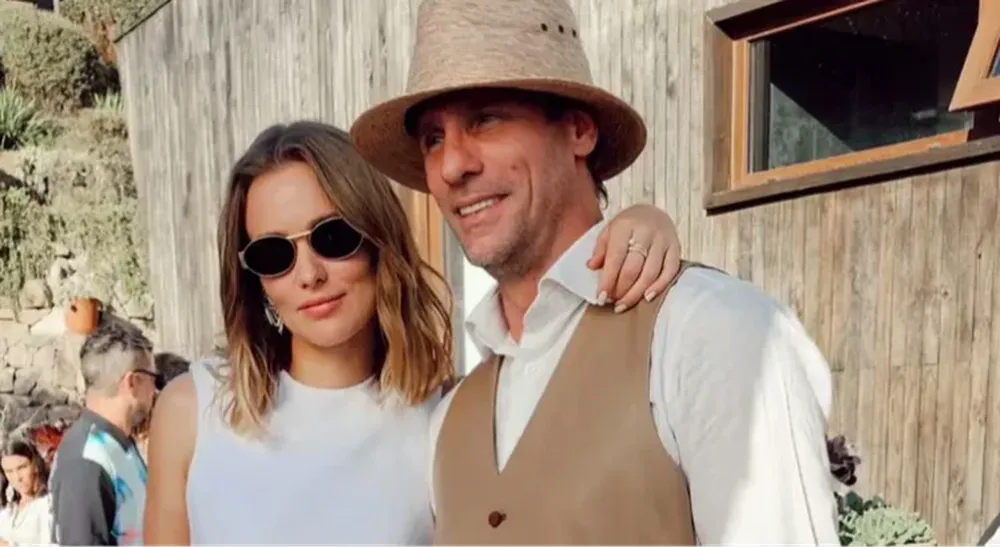 El casamiento de Gonzalo Valenzuela y Kika Silva: playa, mascotas como padrinos y pijamada