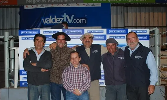 El equipo del escritorio José A. Valdez y Cía que trabajó en la feria