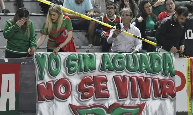 Hinchas de Aguada