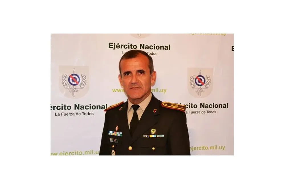 Coronel Yamandú Lessa, vocero del Ejército.