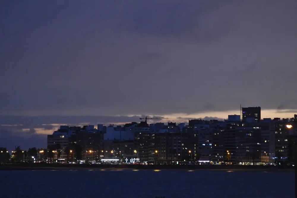 La temperatura esperada para el área metropolitana es 14 °C la mínima y 18 °C la máxima