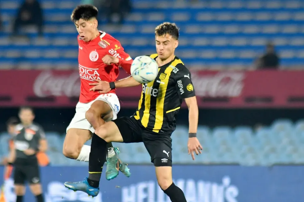 Nicolás Rossi en Peñarol-Rentistas