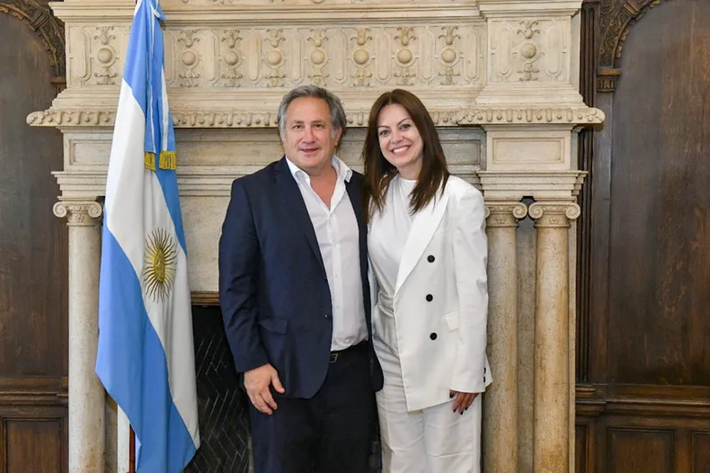 La ministra Sandra Pettovello junto al ahora ex secretario de Niñez y Familia