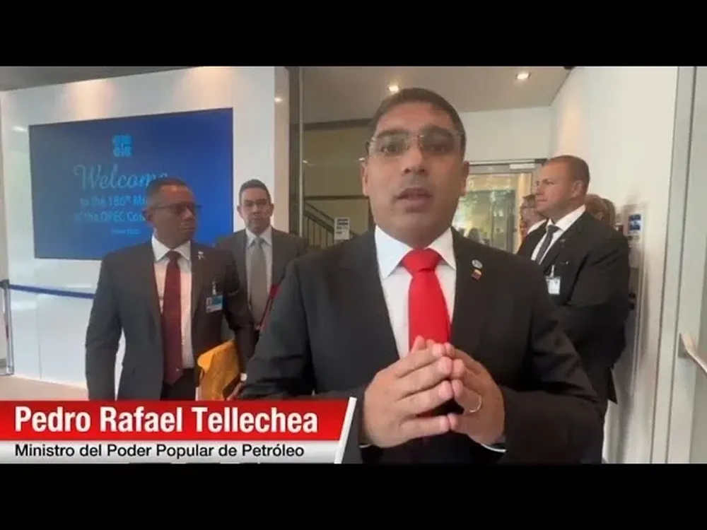 El ministro de Petróleo de Venezuela, Pedro Tellechea, anunció el relanzamiento de las actividades petroleras en el yacimiento Urdaneta Oeste