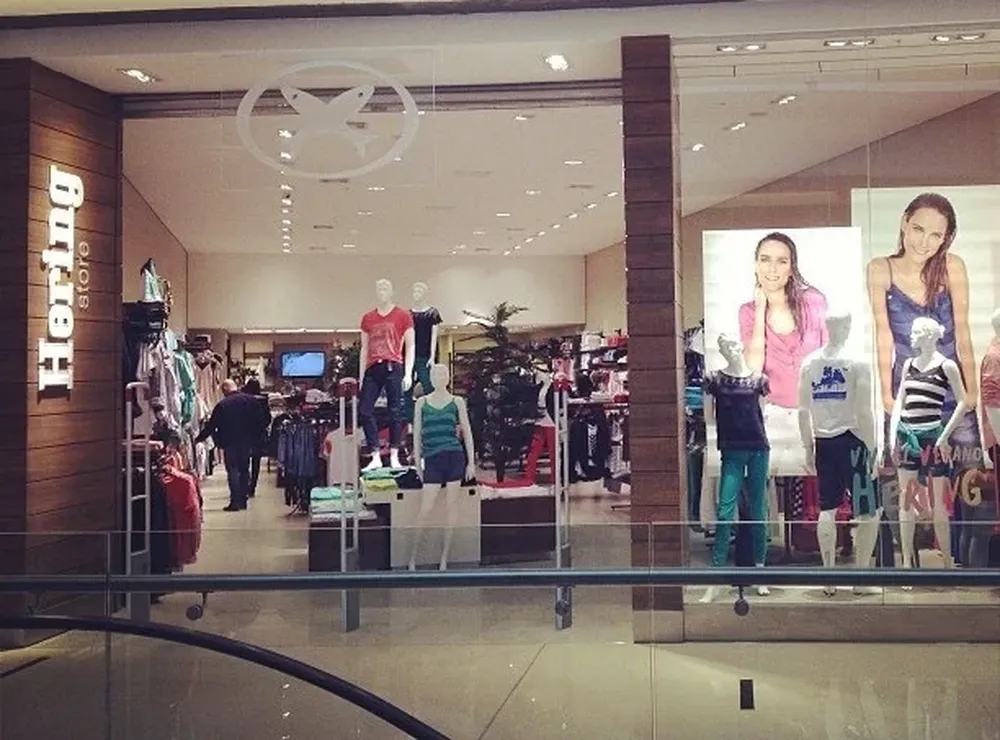 Hering abrió en Nuevo Centro Shopping