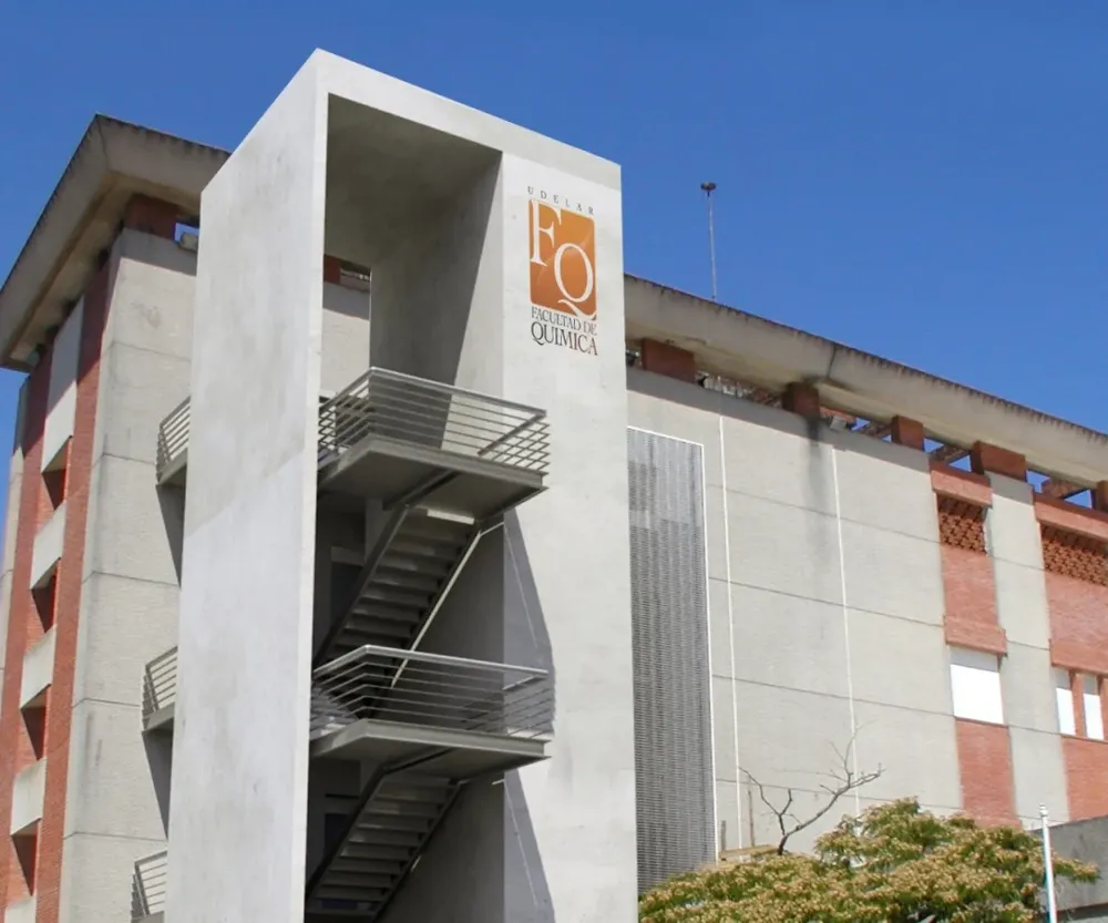 La fachada de la Torre de Khem.