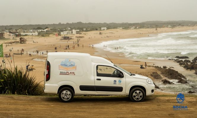 Biblioplaya: libros y cultura en las playas de Rocha durante el verano