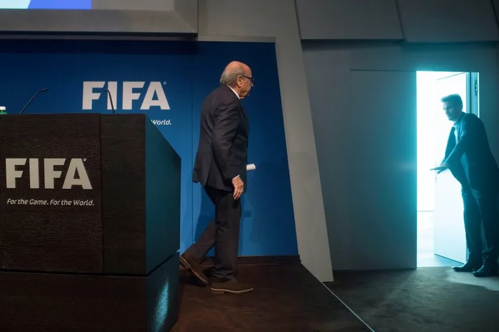 Hasta la FIFA tiene a Blatter en la mira.