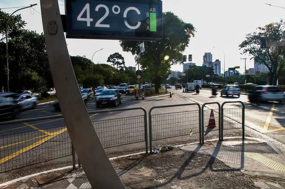 Con temperaturas primaverales récord, en Río de Janeiro hubo esta semana 53°C de sensación térmica.