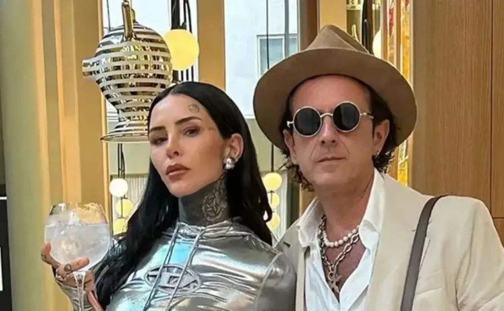 Cante Tinelli y Coti Sorokin