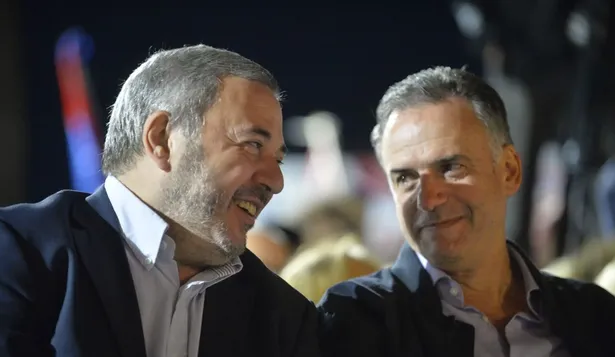 Sin el aval de la IM y apremiado por los tiempos, Orsi enterró idea del túnel para 18 de Julio; Bergara estudia desvíos y relocalización de estatua en Plaza Cagancha