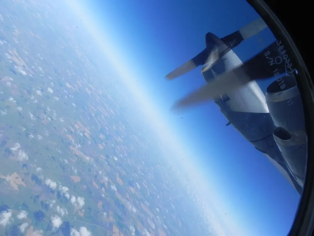 Imagen del vuelo hacia Chile en Hércules