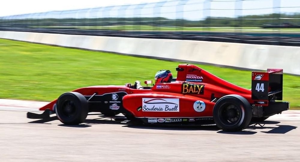 Uruguayos que compiten este fin de semana en automovilismo