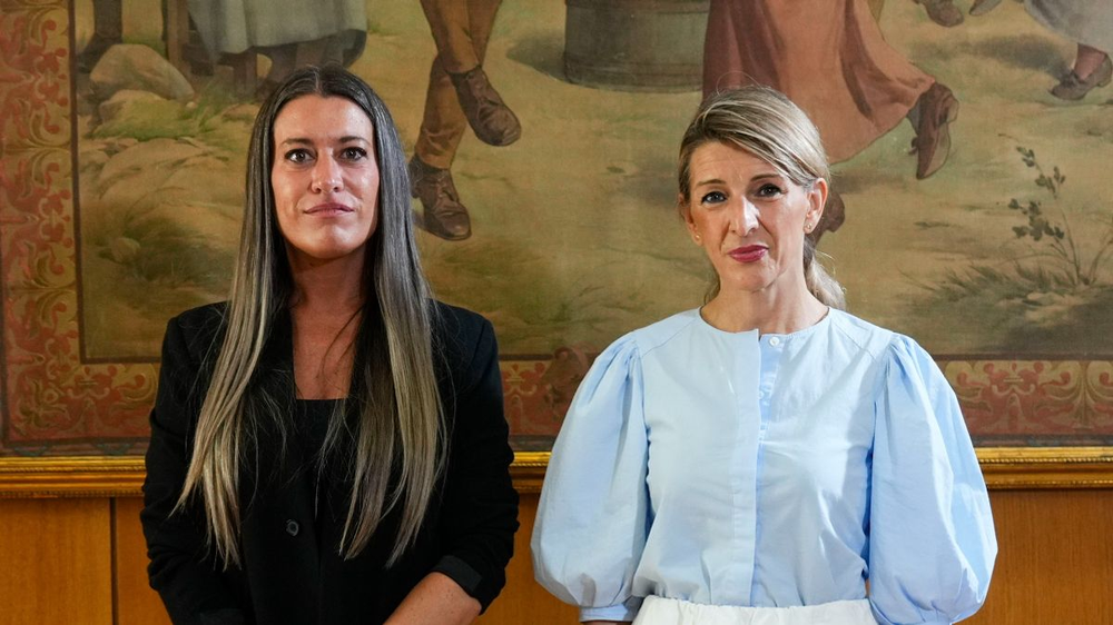 Miriam Nogueras, portavoz de Junts en el Congreso y la ministra de Trabajo, Yolanda Díaz.